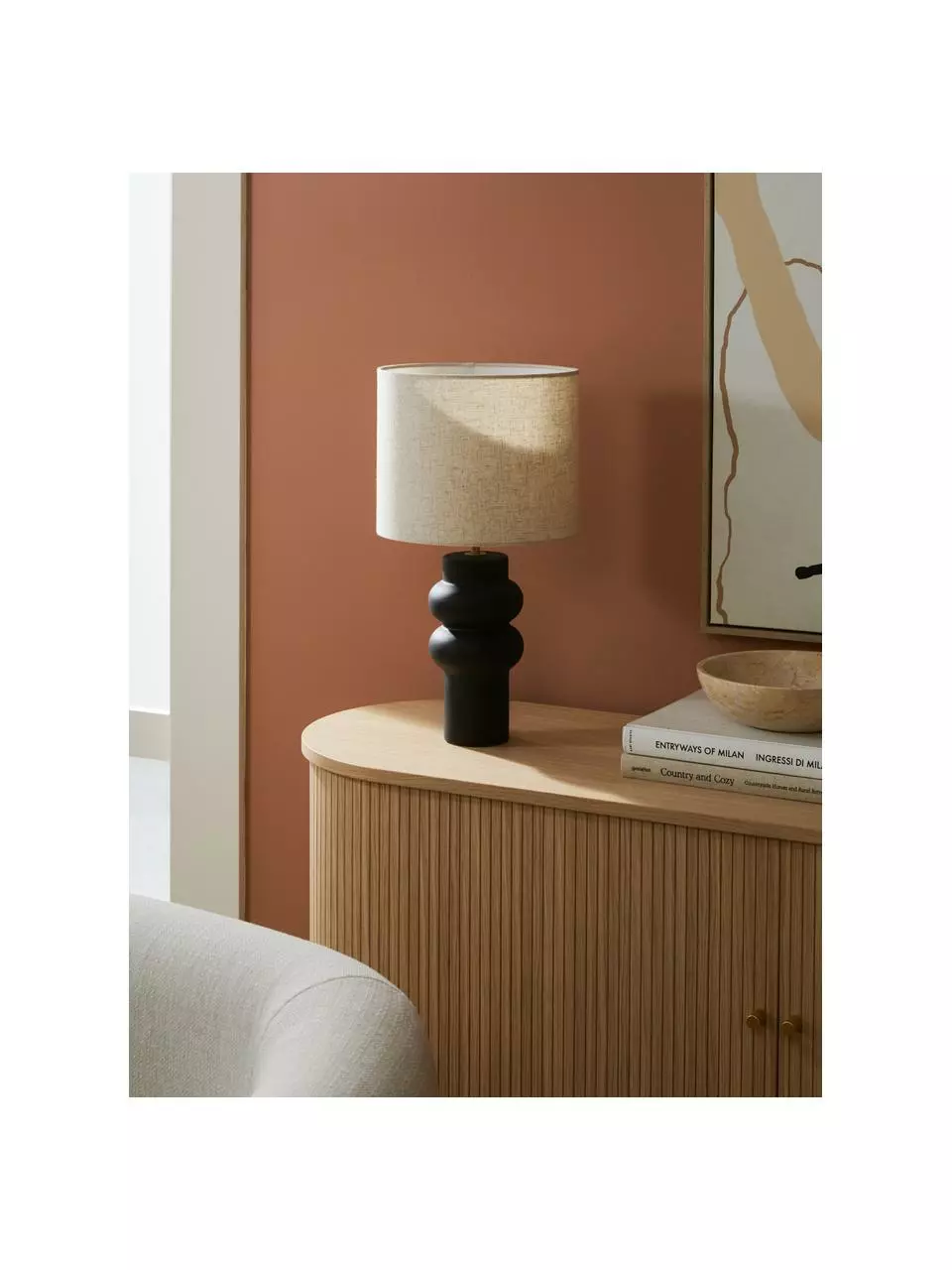 Westwing Collection Große Keramik-Tischlampe Christine in Schwarz, Ø 28 x H 53 cm 4 Westwing Collection Große Keramik-Tischlampe Christine in Schwarz, Ø 28 x H 53 cm – Bild 2