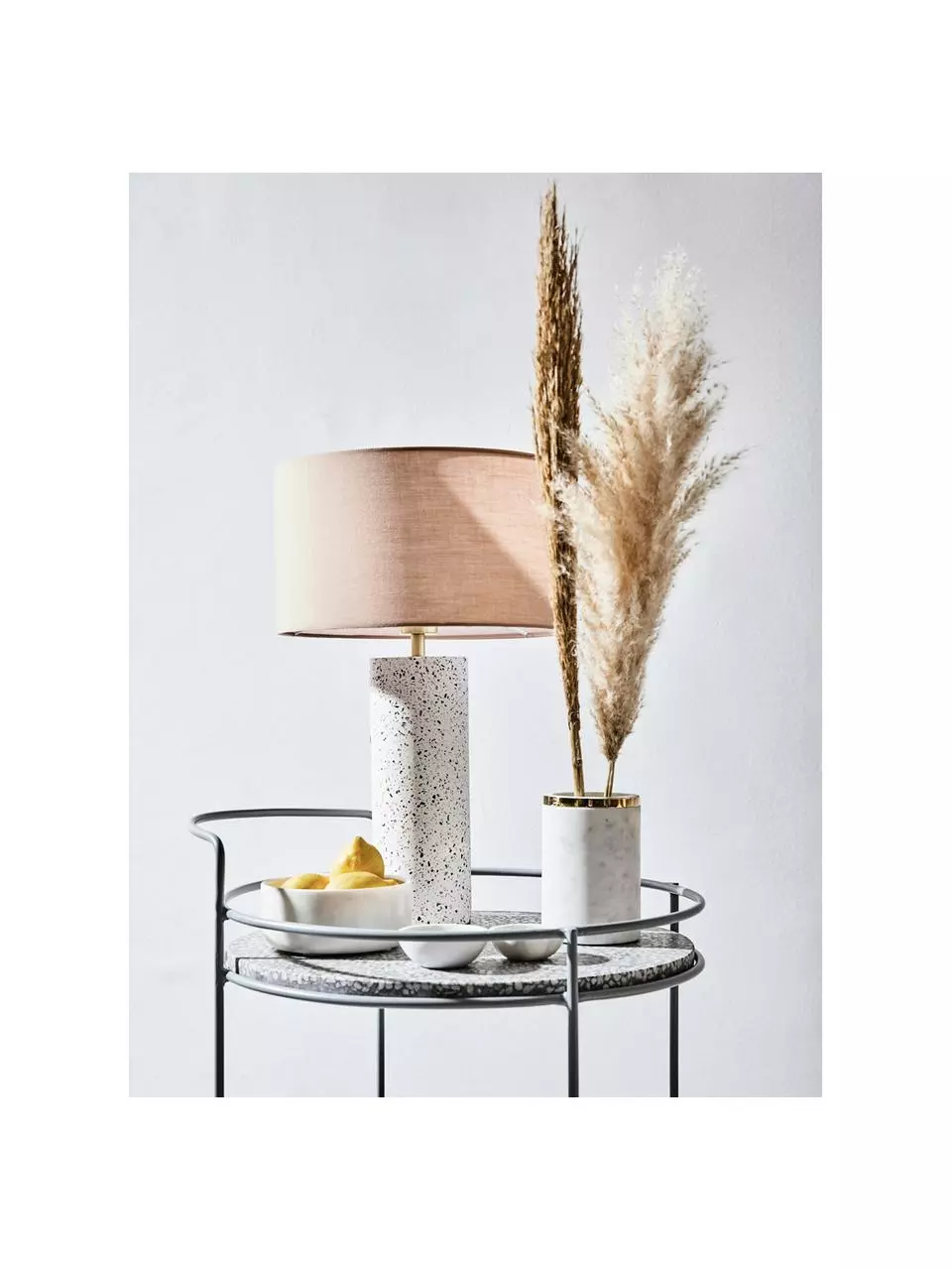 Westwing Collection Große Tischlampe Mosaik mit Betonfuß, Ø 33 x H 50 cm 5 Westwing Collection Große Tischlampe Mosaik mit Betonfuß, Ø 33 x H 50 cm – Bild 3