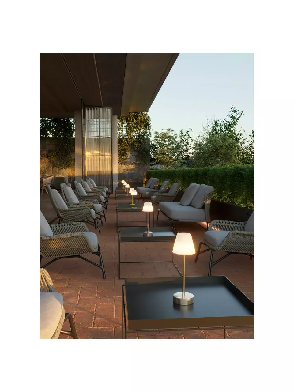 Mobile Dimmbare LED-Außentischlampe Lola mit Touch-Funktion in Goldfarben, Ø 11 x H 32 cm 5 Mobile Dimmbare LED-Außentischlampe Lola mit Touch-Funktion in Goldfarben, Ø 11 x H 32 cm – Bild 4