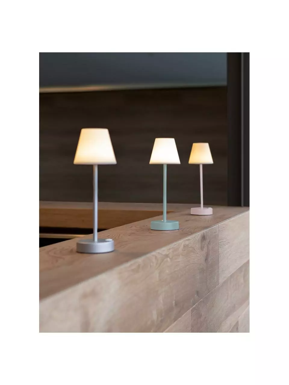 Mobile Dimmbare LED-Außentischlampe Lola mit Touch-Funktion in Silberfarben, Ø 11 x H 32 cm 4 Mobile Dimmbare LED-Außentischlampe Lola mit Touch-Funktion in Silberfarben, Ø 11 x H 32 cm – Bild 2