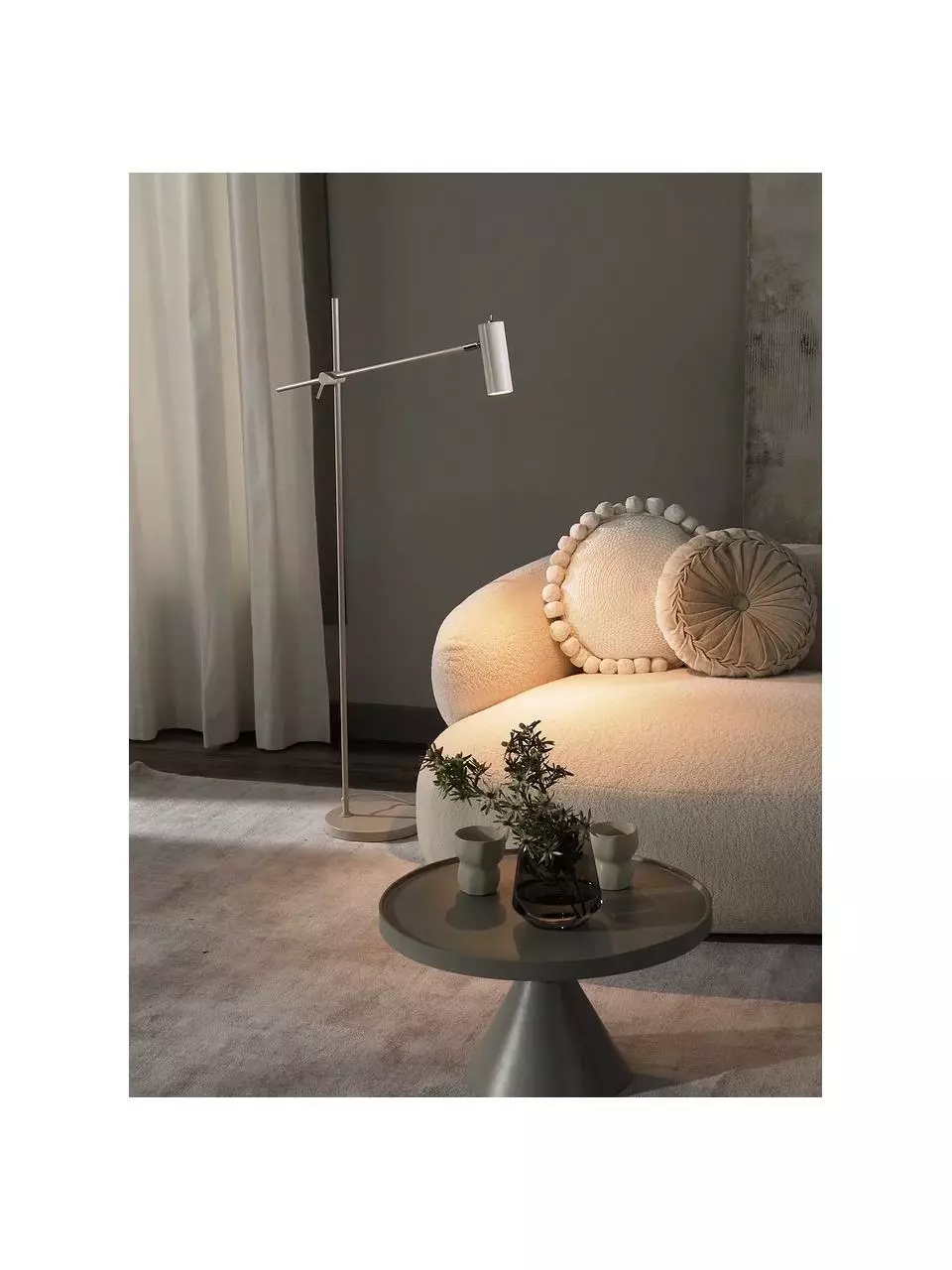 Westwing Collection Moderne Leselampe Cassandra in Beige, B 75 x H 152 cm 4 Westwing Collection Moderne Leselampe Cassandra in Beige, B 75 x H 152 cm – Bild 2