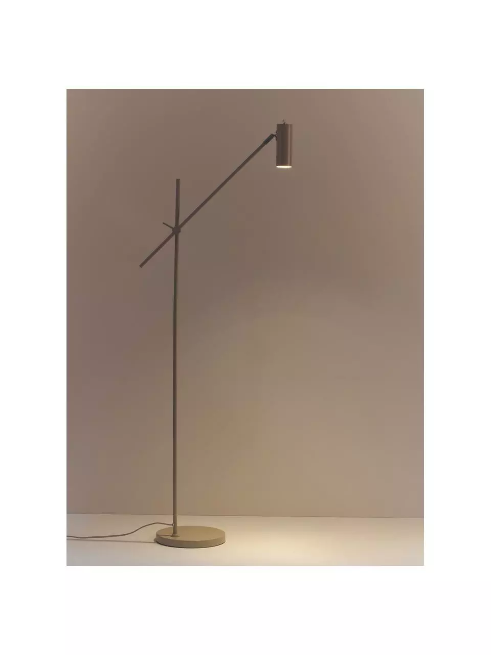 Westwing Collection Moderne Leselampe Cassandra in Beige, B 75 x H 152 cm 8 Westwing Collection Moderne Leselampe Cassandra in Beige, B 75 x H 152 cm – Bild 6