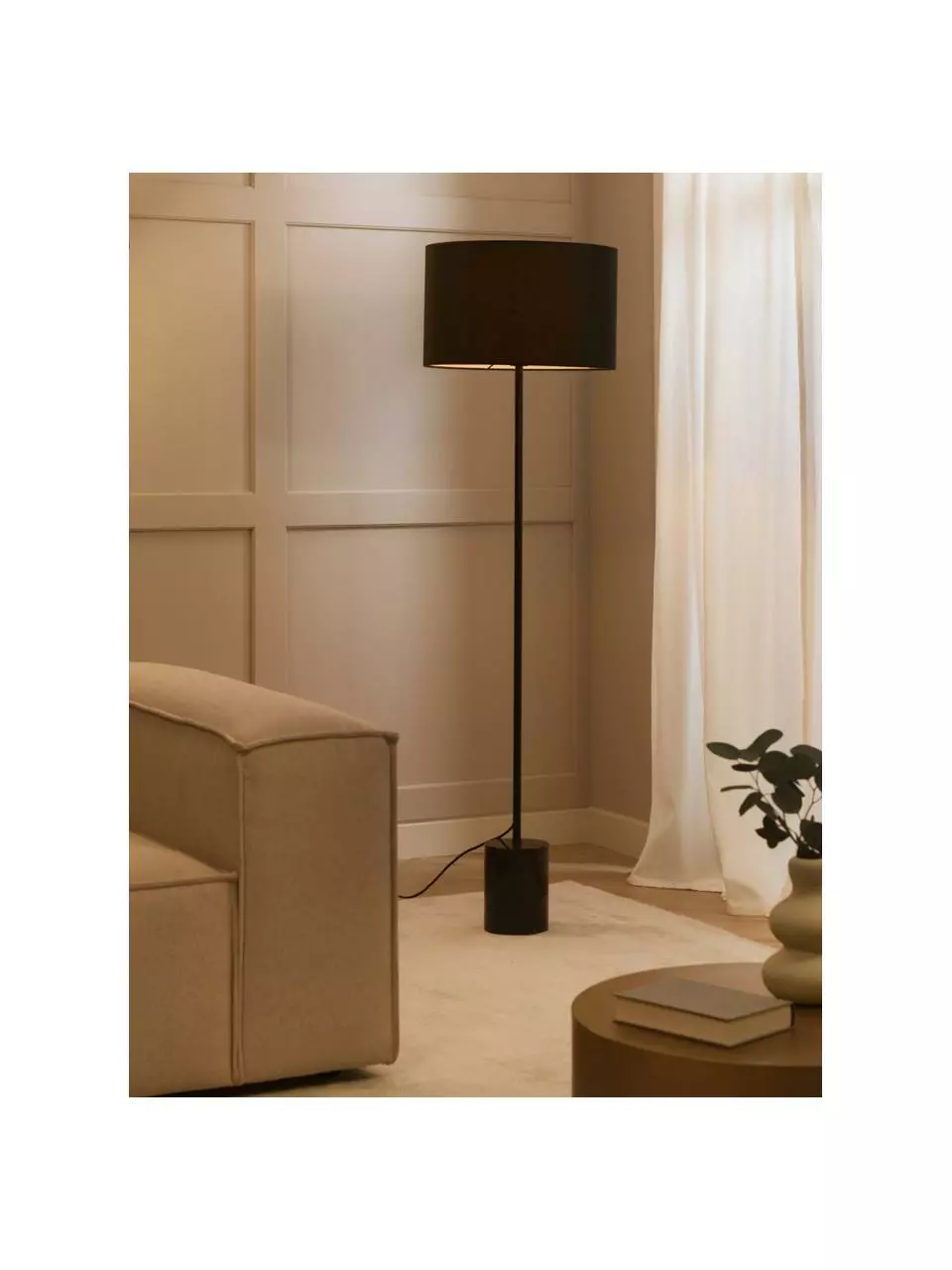 Westwing Collection Stehlampe Cody mit Marmorfuß, Ø 45 x H 159 cm 7 Westwing Collection Stehlampe Cody mit Marmorfuß, Ø 45 x H 159 cm – Bild 5