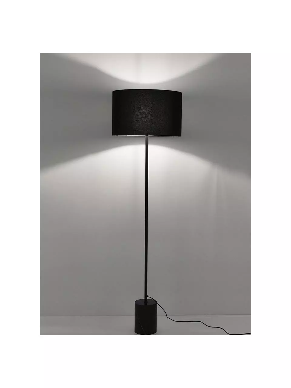 Westwing Collection Stehlampe Cody mit Marmorfuß, Ø 45 x H 159 cm 8 Westwing Collection Stehlampe Cody mit Marmorfuß, Ø 45 x H 159 cm – Bild 6